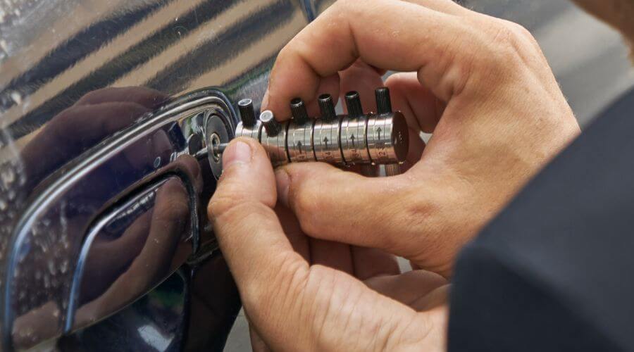 Professional New roof installation in Lakehead, CA